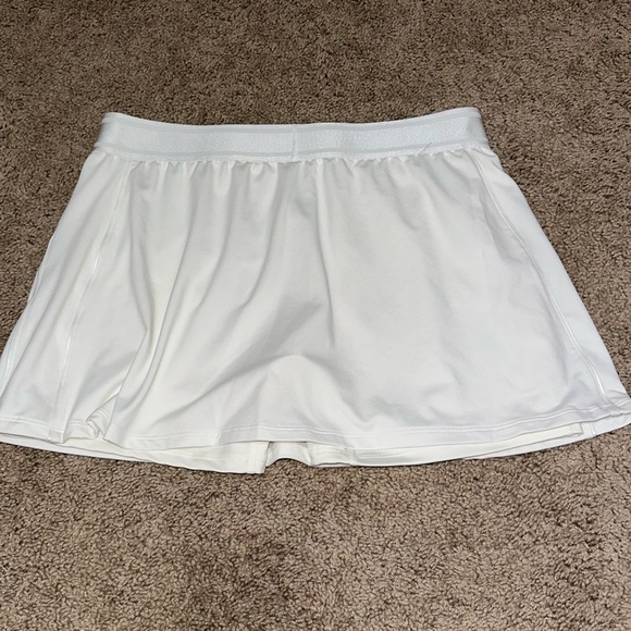 Nike golf ⛳️ / tennis 🎾skort NWT - Picture 3 of 4